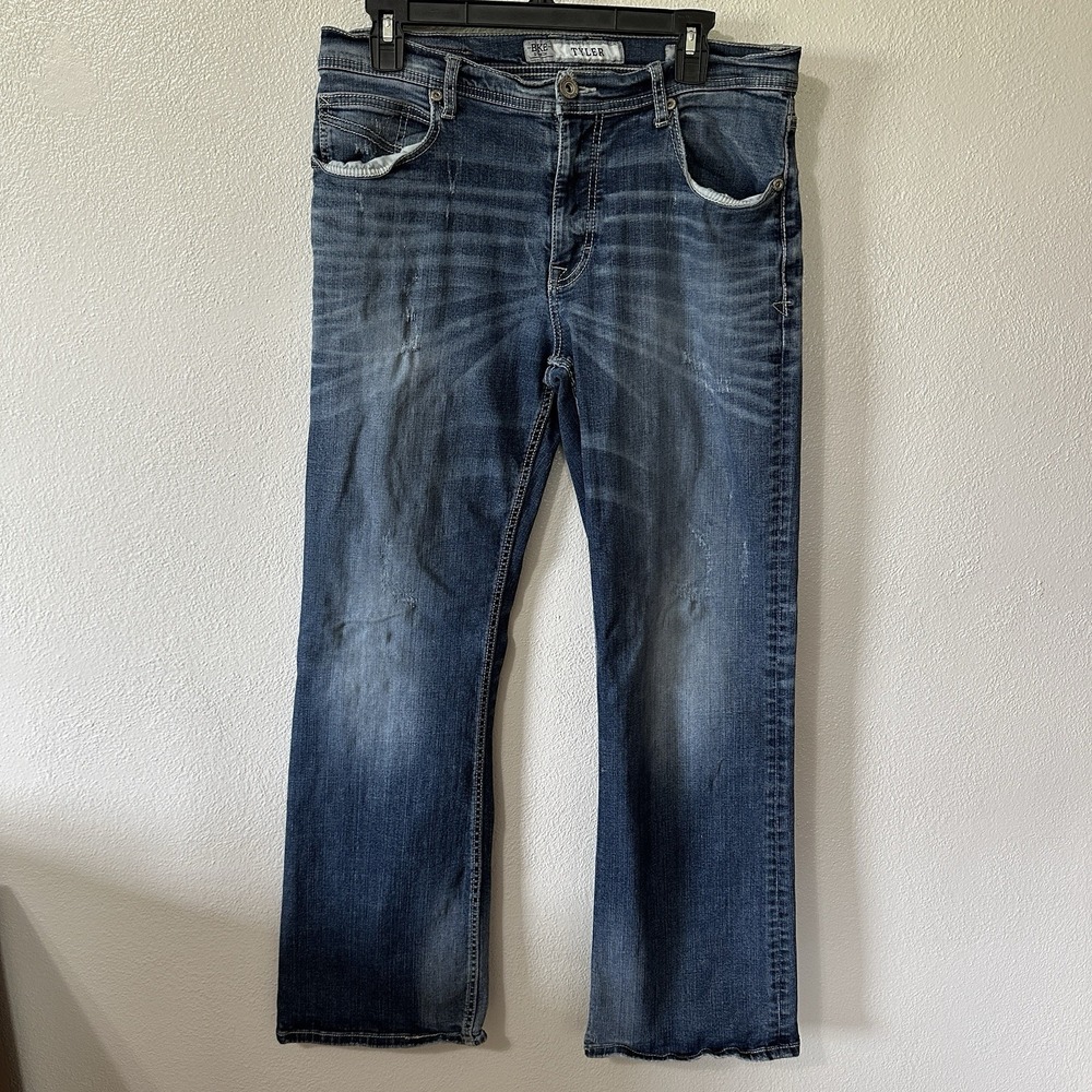 BKE Jeans Mens 32Rx30 Blue Tyler‎ Bootcut Medium Wash Distressed Denim Cowboy